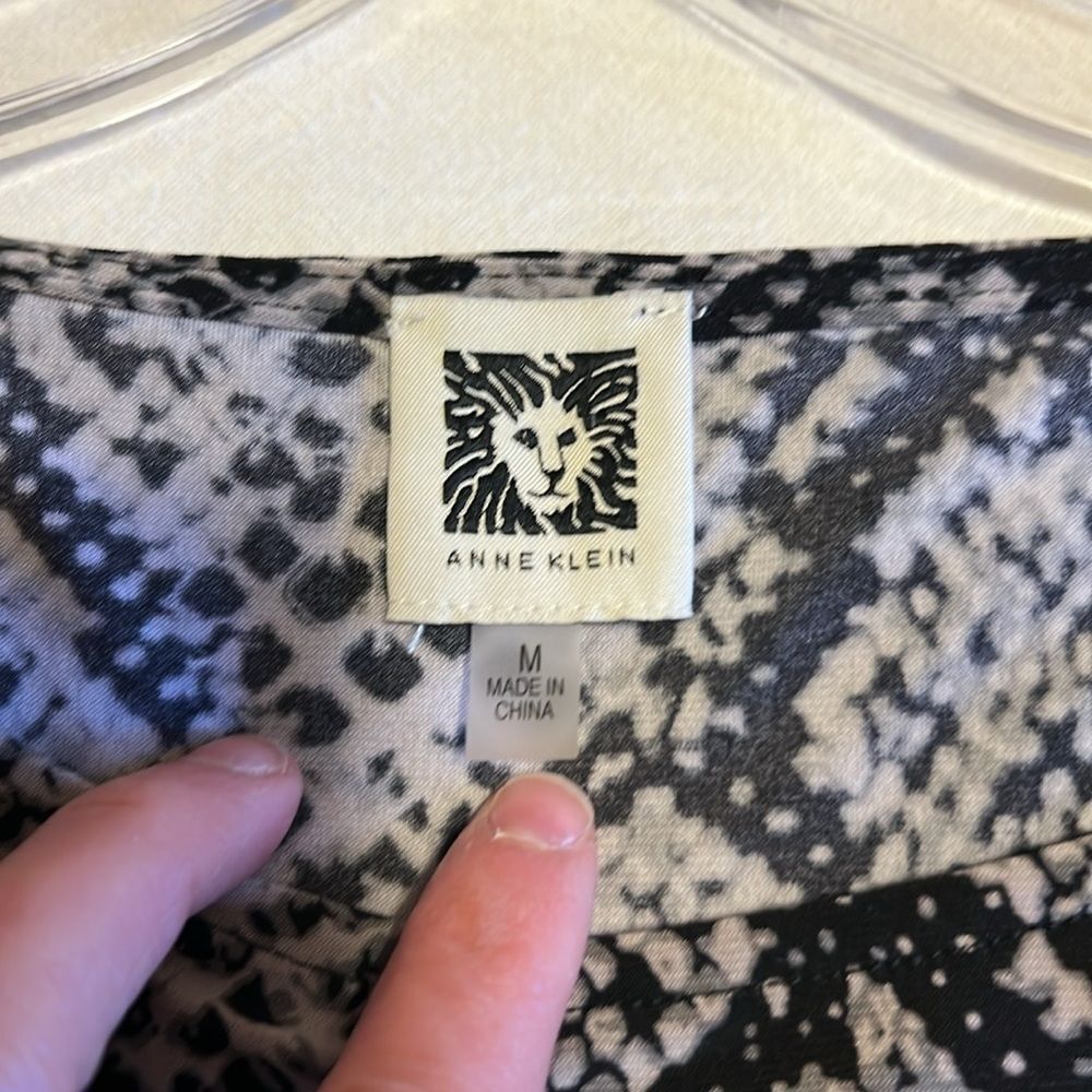 Anne Klein Blouse - Picture 7 of 9